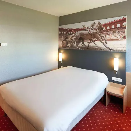 Ibis Cholet Hotel Exterior photo